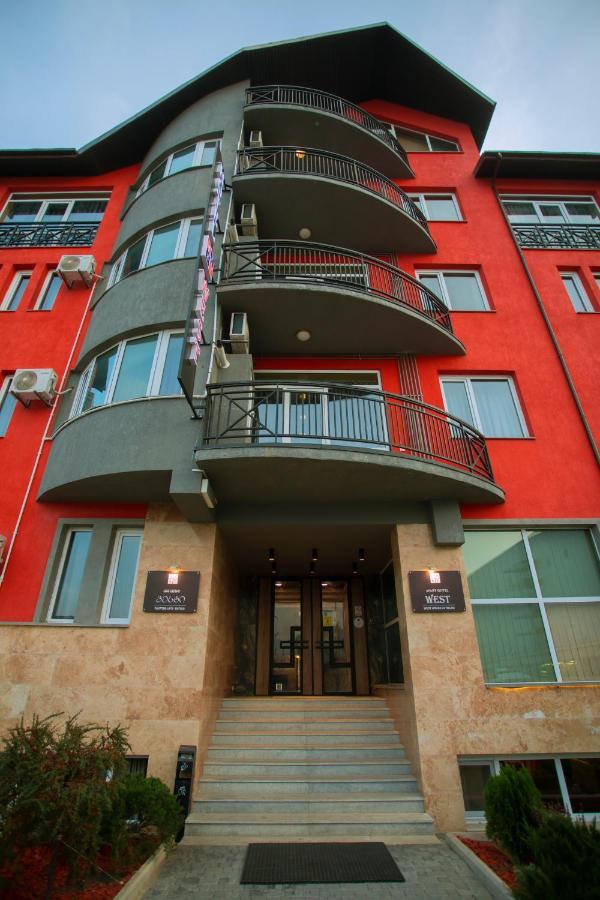Hotel West Tbilisi Exterior photo